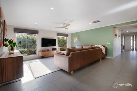 Property photo of 42 Highland Way Maiden Gully VIC 3551