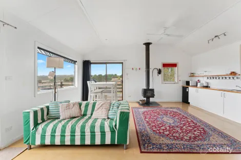 Property photo of 1 St James Street Binda NSW 2583