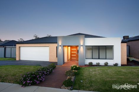 Property photo of 4 Viewgrand Drive Pakenham VIC 3810