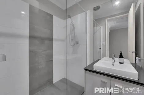 Property photo of 60 Russell Luhrs Way Spring Mountain QLD 4300