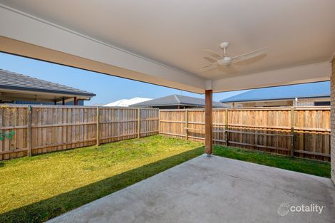 Property photo of 14 Grasstree Place Ningi QLD 4511