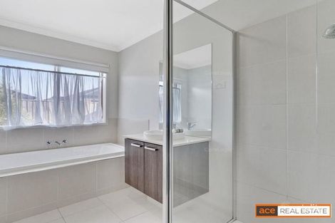 Property photo of 30 Simonson Way Williams Landing VIC 3027