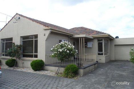 8 Boldrewood Pde, Reservoir, VIC 3073