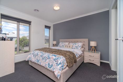 Property photo of 19 Bluebell Drive Craigieburn VIC 3064