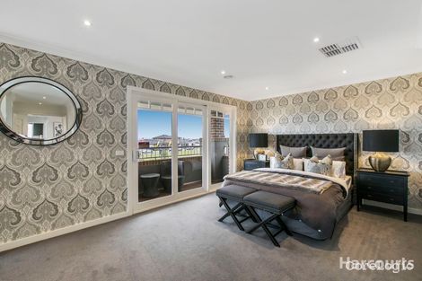Property photo of 10 Callow Avenue Clyde North VIC 3978