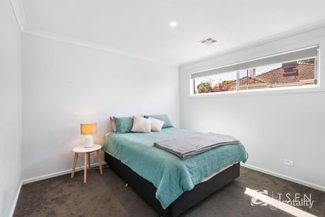 Property photo of 2/60A Honeysuckle Street Ironbark VIC 3550