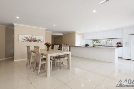 Property photo of 11 Lilly Pilly Place Moggill QLD 4070