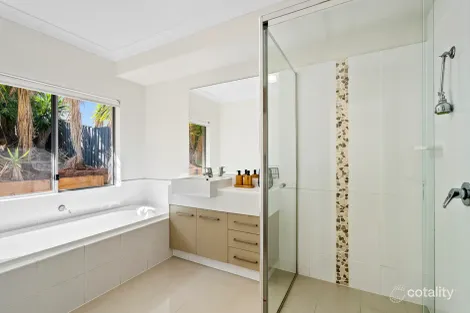 Property photo of 32 Waterclover Drive Upper Coomera QLD 4209