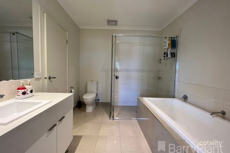 Property photo of 10 Linden Drive Keysborough VIC 3173