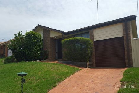 12 Carbasse Cres, St Helens Park, NSW 2560