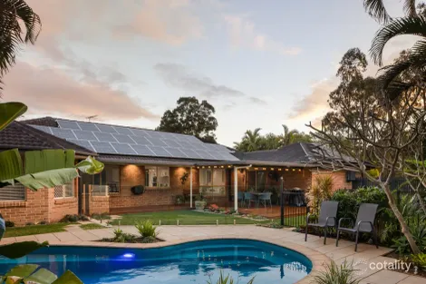 9 WINNECKE CL, FOREST LAKE, QLD 4078