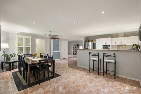 Property photo of 9 Winnecke Close Forest Lake QLD 4078
