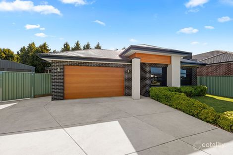 16 Aquiver Tce, Miners Rest, VIC 3352