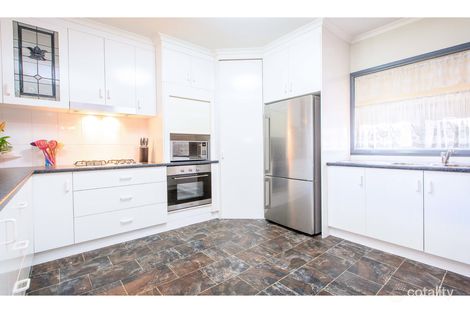 Property photo of 513 Iluka Crescent Lavington NSW 2641