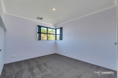 Property photo of 44 Masthead Close Jindalee WA 6036
