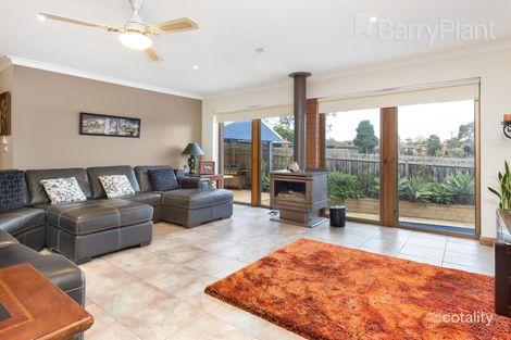 Property photo of 98 Outlook Drive Dandenong North VIC 3175