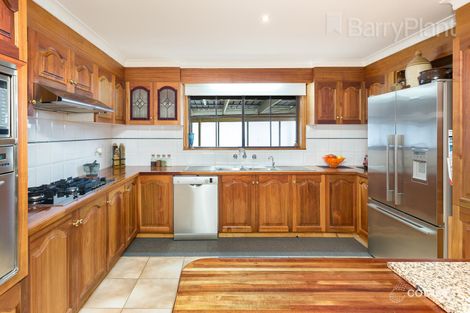 Property photo of 98 Outlook Drive Dandenong North VIC 3175
