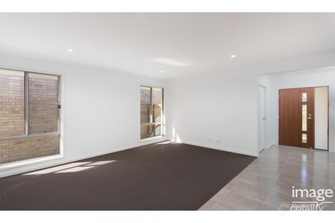 Property photo of 32 Minka Lane Ormeau QLD 4208