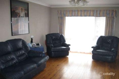 Property photo of 13 Kanangra Crescent Ruse NSW 2560