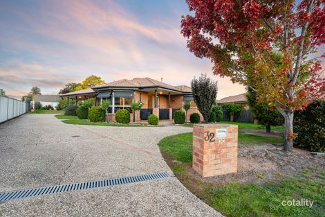 2/32 Amalfi Dr, Lavington, NSW 2641