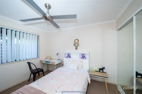 Property photo of 33 Willunga Place Merrimac QLD 4226