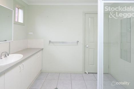 Property photo of 53 Wakenshaw Crescent Pakenham VIC 3810