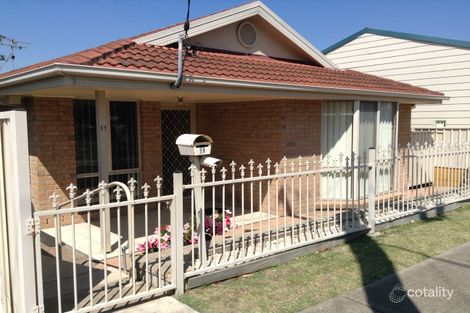 11 Crown St, Stockton, NSW 2295