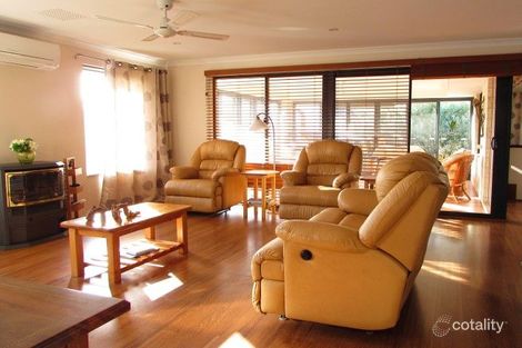 Property photo of 16 Ivy Rock Way Australind WA 6233
