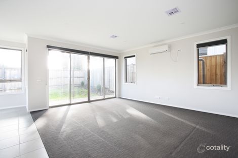 Property photo of 11 Augusta Crescent Frankston VIC 3199