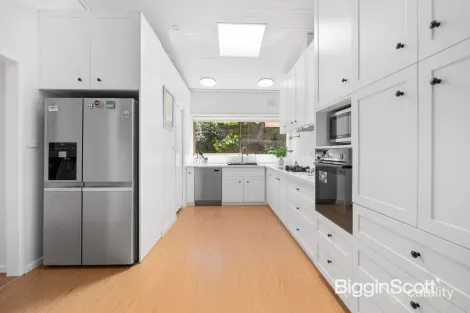 Property photo of 9 Glen Court Templestowe VIC 3106