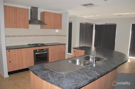 Property photo of 10 Amber Way Taylors Hill VIC 3037