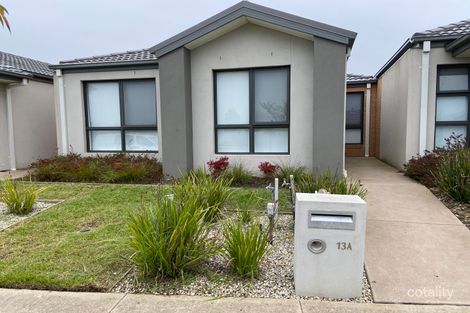 13a Thoroughbred Dr, Clyde North, VIC 3978