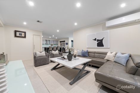 Property photo of 5 Donnici Drive Keysborough VIC 3173