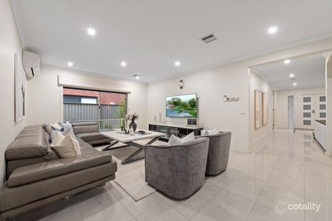 Property photo of 5 Donnici Drive Keysborough VIC 3173