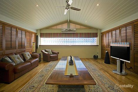 37 Raleigh Rd, Sorrento, WA 6020