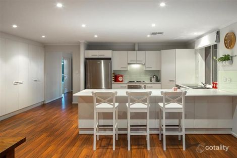 Property photo of 32 Hillcrest Court Littlehampton SA 5250