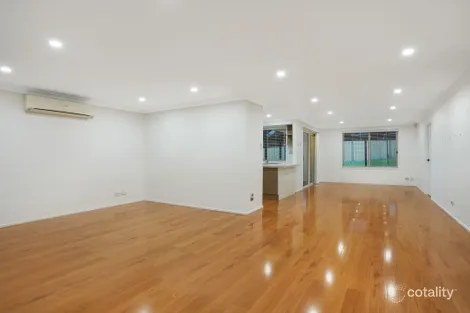 Property photo of 31 Carlon Crescent Farmborough Heights NSW 2526