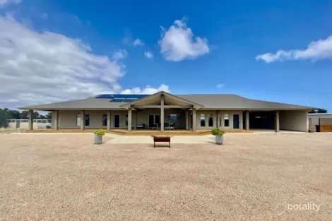 170 Woodlawn Rd, Streaky Bay, SA 5680