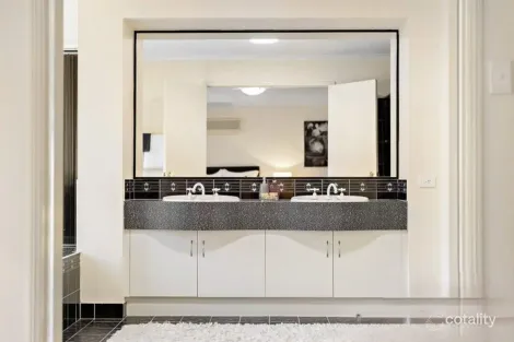 Property photo of 129 Ritchie Road Pallara QLD 4110