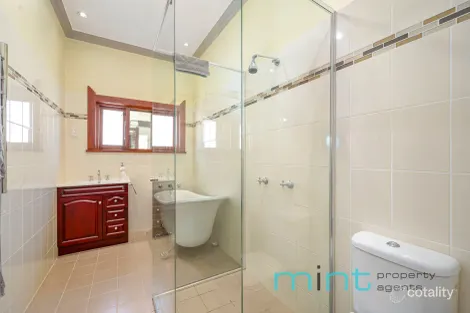 Property photo of 12 Jay Avenue Belfield NSW 2191