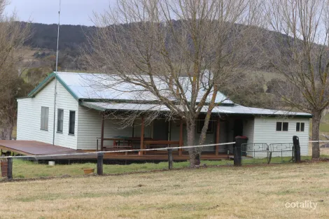 Property photo of 321 Bukeiro Road Walcha NSW 2354