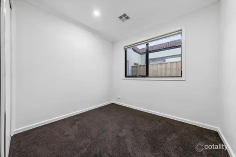 Property photo of 28 Palmdale Crescent Mambourin VIC 3024