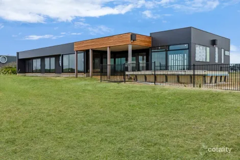 Property photo of 17 Ocean View Drive West Narrawong VIC 3285