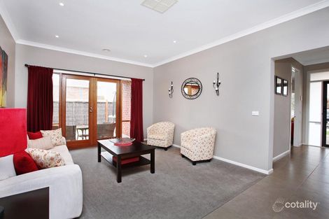 Property photo of 21 Mount Way Caroline Springs VIC 3023