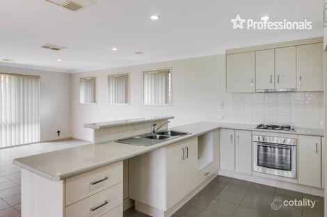 Property photo of 22 Quandong Place Forest Hill NSW 2651