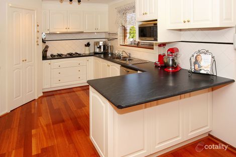 Property photo of 10 Glenbruar Drive Hillside VIC 3037