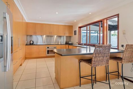 Property photo of 10 Ayrshire Avenue Benowa QLD 4217