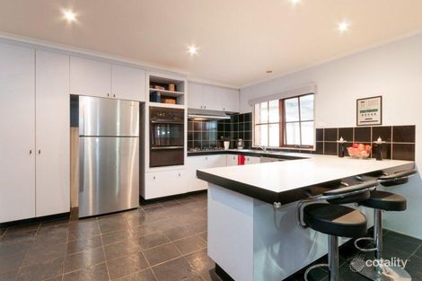 Property photo of 8 Kingston Heath Court Craigieburn VIC 3064