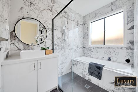 Property photo of 42 Tower Street Thornhill Park VIC 3335