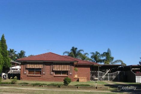 13 Tallagandra Dr, Quakers Hill, NSW 2763